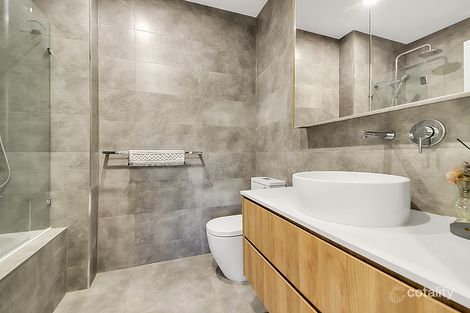 Property photo of 1/15 Indooroopilly Road Taringa QLD 4068