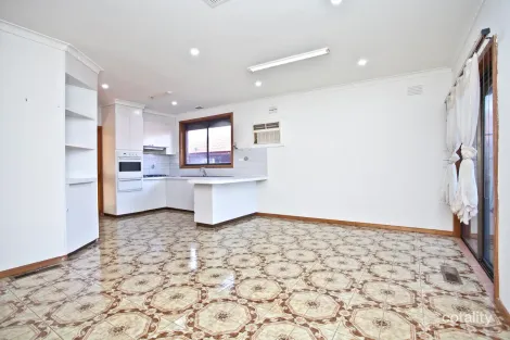 Property photo of 7 Harcourt Avenue St Albans VIC 3021