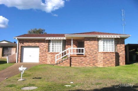17 Namoi Cl, Bateau Bay, NSW 2261
