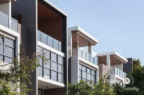 12/75 Jacaranda Pl, Indooroopilly, QLD 4068