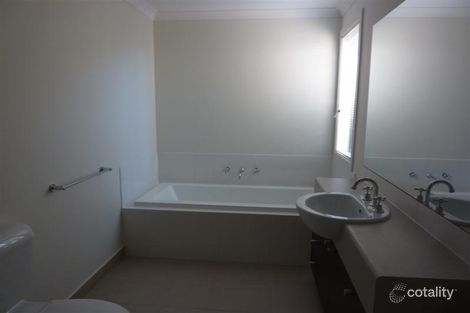 Property photo of 12 Devine Drive Pakenham VIC 3810