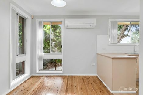 Property photo of 8 Daphne Place Macquarie Fields NSW 2564