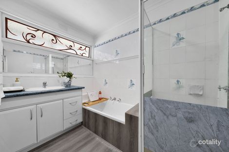Property photo of 43 Walnut Crescent Noble Park VIC 3174