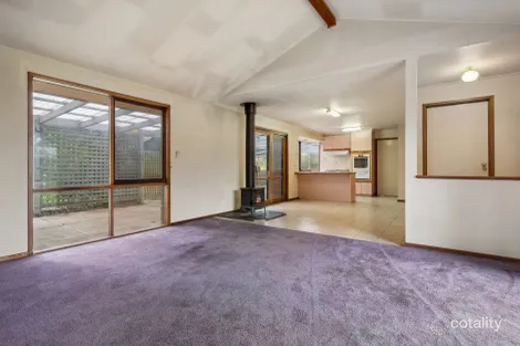 Property photo of 52 White Avenue Romsey VIC 3434