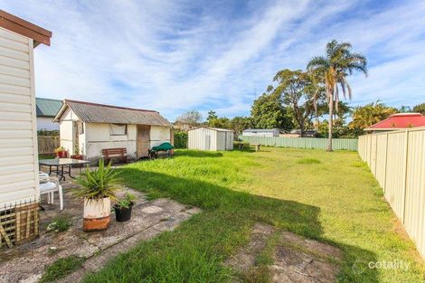 Property photo of 27 Floraville Road Belmont North NSW 2280
