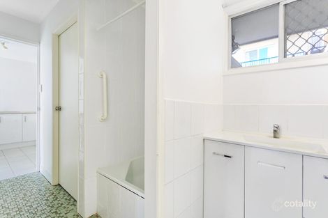 Property photo of 2/9 Whiting Street Labrador QLD 4215