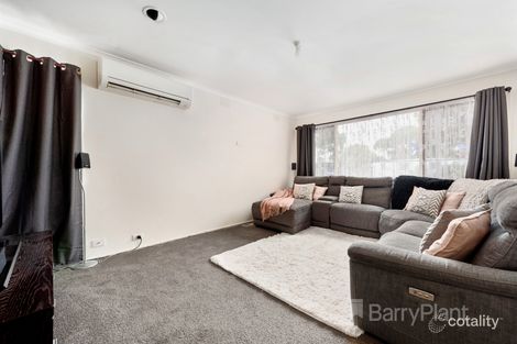 Property photo of 30 Silverton Drive Noble Park North VIC 3174