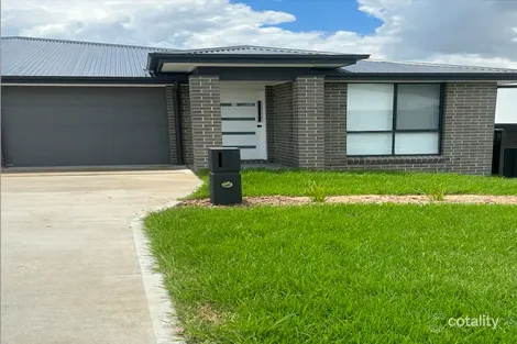 2/16 Dodworth St, Farley, NSW 2320