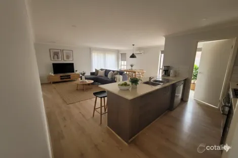 6 Melanda Rd, Melton South, VIC 3338