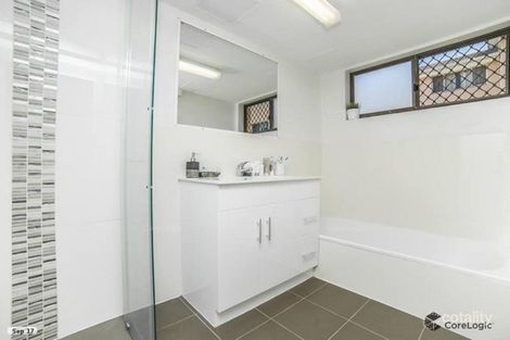 Property photo of 1/152 Surf Parade Broadbeach QLD 4218