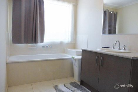 Property photo of 49 Challenger Circuit Cranbourne East VIC 3977