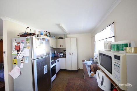 Property photo of 23 Lavercombe Drive Kallangur QLD 4503