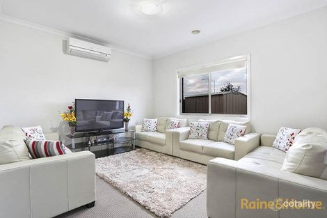 Property photo of 2/20 Leveque Loop Craigieburn VIC 3064