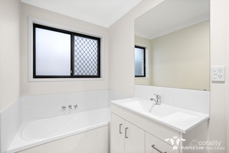 Property photo of 32 Jezabel Drive Springfield Lakes QLD 4300