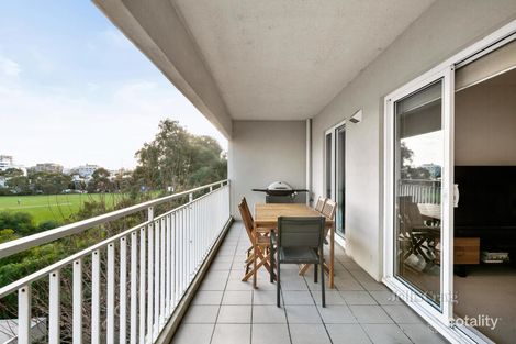 Property photo of 30/4 Seisman Place Port Melbourne VIC 3207
