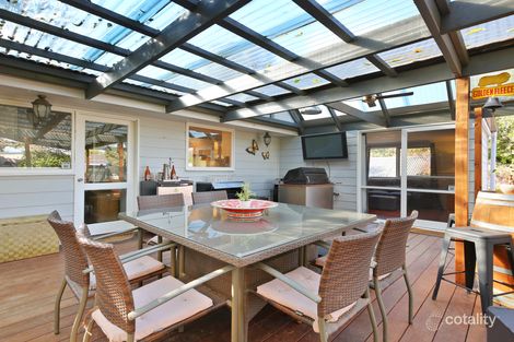 2 Valewood Dr, Launching Place, VIC 3139