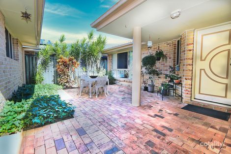 Property photo of 37 Winders Place Banora Point NSW 2486