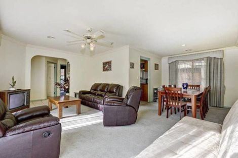 Property photo of 14 Cecil Court Sydenham VIC 3037