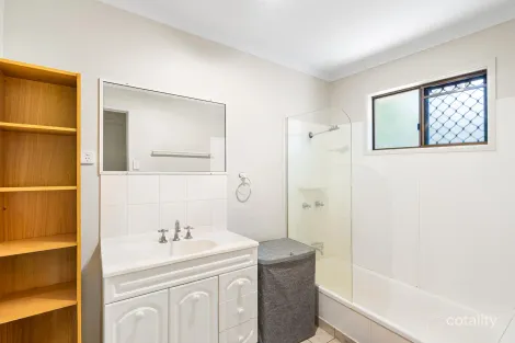 Property photo of 2/64 Daniel Street Mount Pleasant QLD 4740