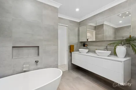 Property photo of 8 Childs Close Green Point NSW 2251