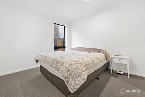 Property photo of 11 Lyra Walk Point Cook VIC 3030