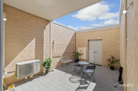 Property photo of 10 The Straits Clarkson WA 6030