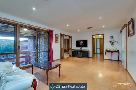 Property photo of 76 Gleneagles Drive Endeavour Hills VIC 3802