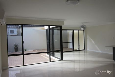 Property photo of 2/96 Surrey Road Rivervale WA 6103