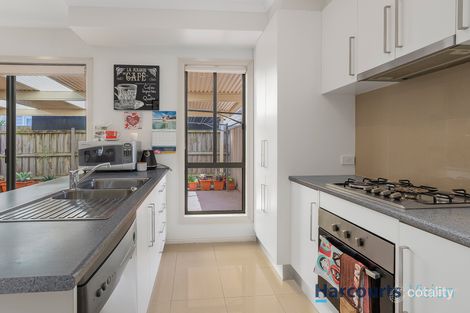 Property photo of 2/16 Cartwright Street Oak Park VIC 3046