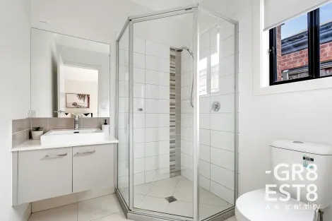 Property photo of 14 Panama Road Cranbourne West VIC 3977