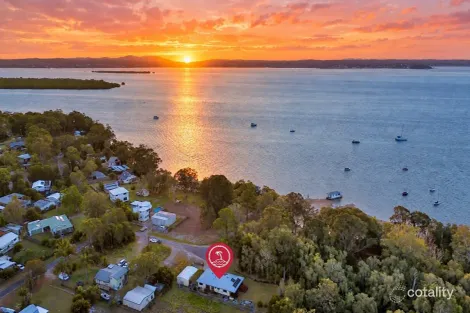 54 COAST RD, MACLEAY ISLAND, QLD 4184