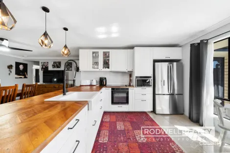 Property photo of 4 Whitby Place Gleneagle QLD 4285