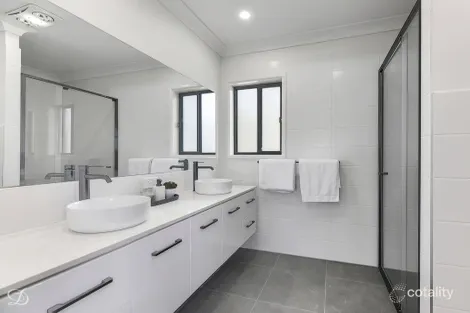 Property photo of 93 Scanlan Road Mitchelton QLD 4053