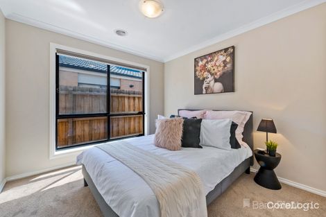 Property photo of 24 Toolern Waters Drive Weir Views VIC 3338