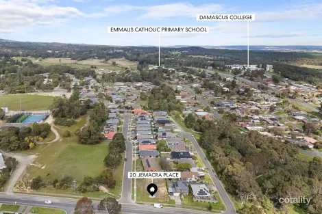 Property photo of 20 Jemacra Place Mount Clear VIC 3350