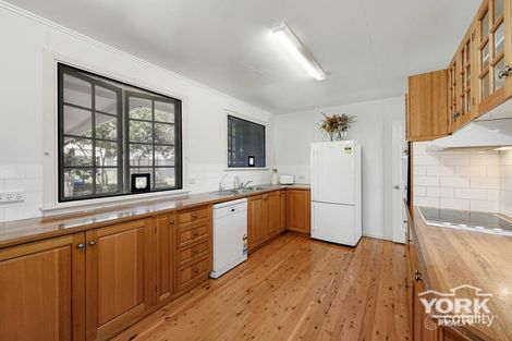 Property photo of 10 McIntyre Street Centenary Heights QLD 4350