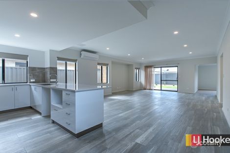 Property photo of 7 Dolomite Road Treeby WA 6164