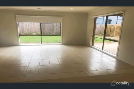 Property photo of 1 Blazon Drive Tarneit VIC 3029