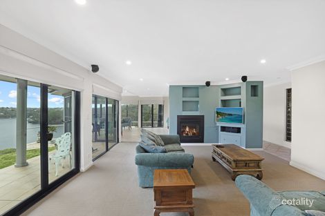 Property photo of 32 Kingfisher Crescent Grays Point NSW 2232