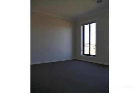 Property photo of 10 Abbott Street Melton South VIC 3338