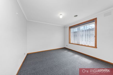 Property photo of 1 Quarbing Street Werribee VIC 3030
