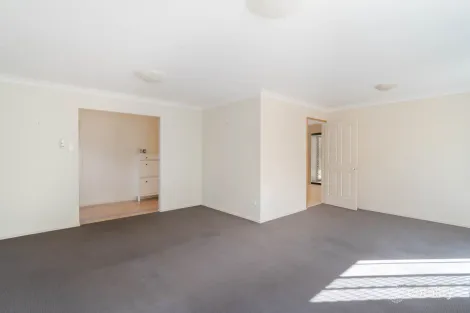 Property photo of 2 Lockwood Place Molendinar QLD 4214