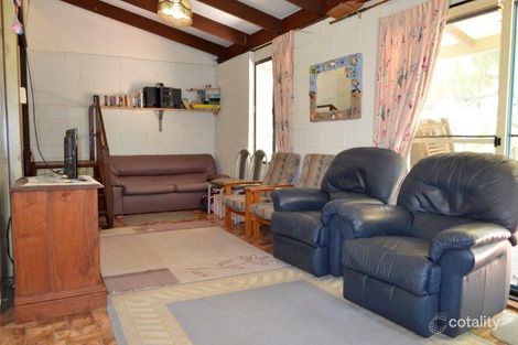 Property photo of 61 Kooringal Esplanade Kooringal QLD 4025