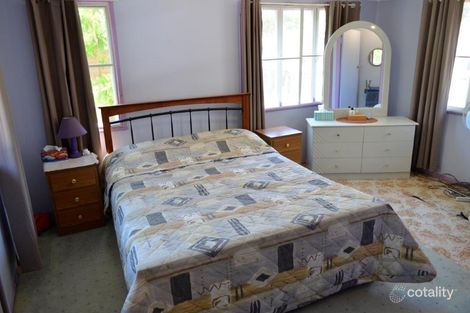 Property photo of 61 Kooringal Esplanade Kooringal QLD 4025