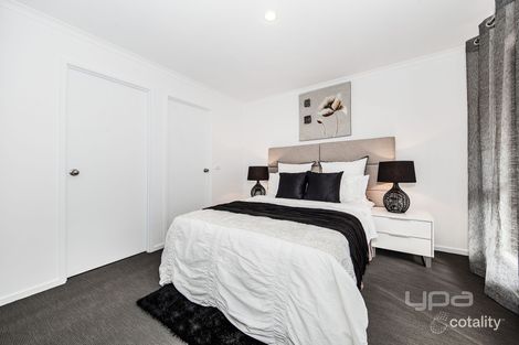 Property photo of 8 Freeman Avenue Burnside VIC 3023