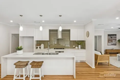 Property photo of 16 Figtree Bay Drive Kincumber NSW 2251