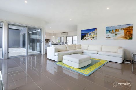 Property photo of 14 Deck Terrace Safety Beach VIC 3936