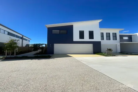 49/1 Lake Serenity Bvd, Helensvale, QLD 4212