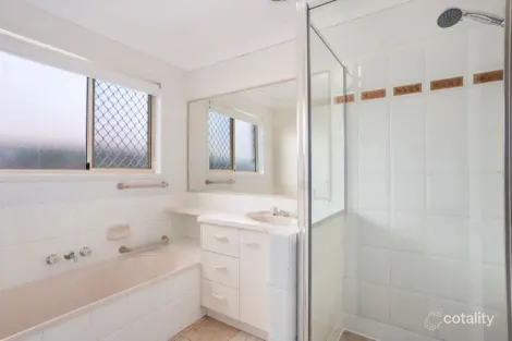 Property photo of 35 Settlers Circuit Forest Lake QLD 4078