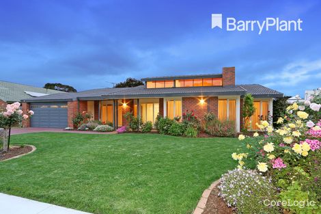 Property photo of 9 Cairn Curren Close Rowville VIC 3178